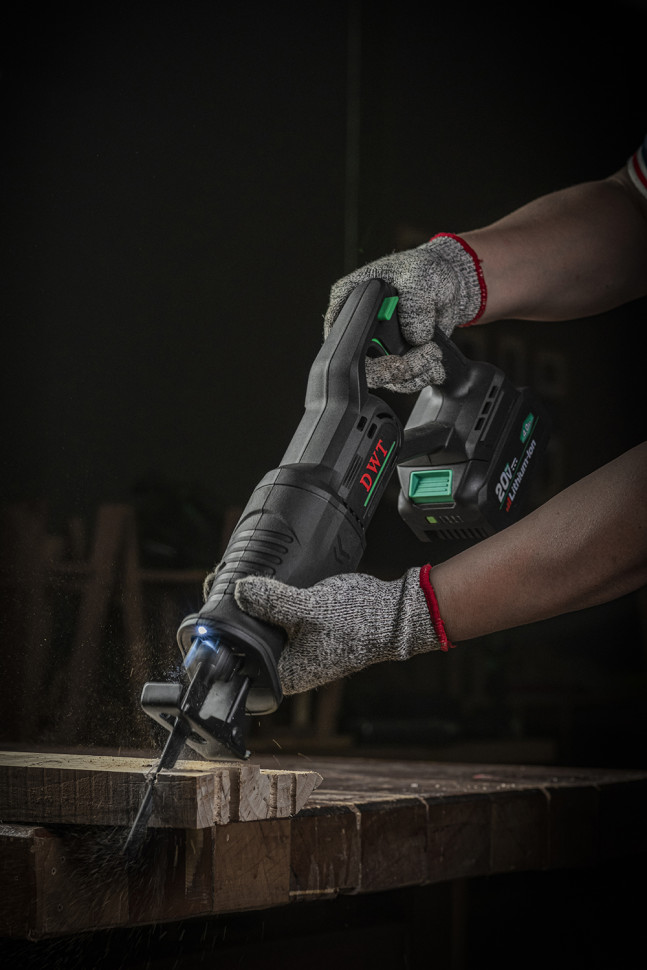 Аккумуляторная сабельная пила DWT ASAP-20-4C2 BMC